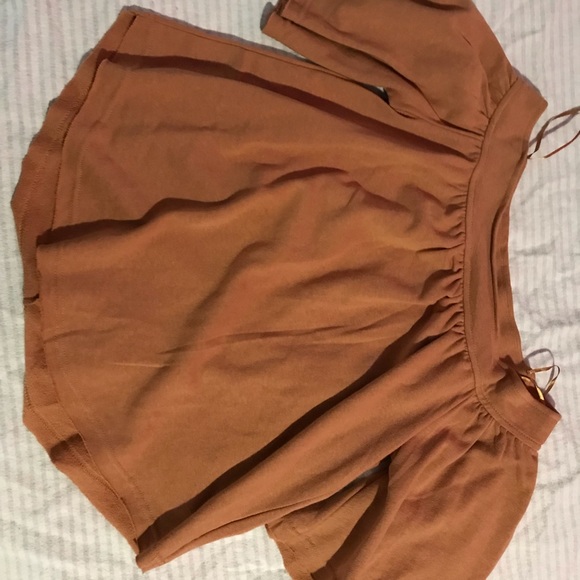 Off shoulder - Picture 1 of 1